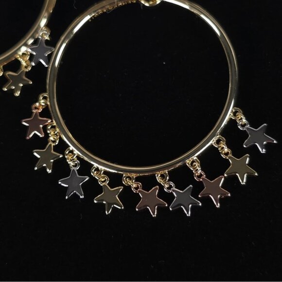 NWT KENDRA SCOTT Women’s Sloane Open Frame Hoop Earrings Mixed Metal Stars - Picture 10 of 11